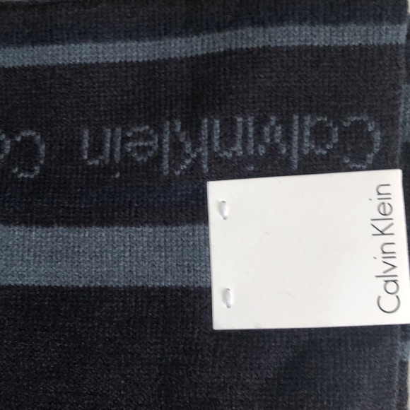 NWT Calvin Klein Navy Blue Men’s Scarf - Picture 3 of 9